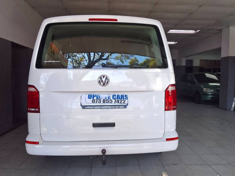 2019 VW Kombi 2.0 DsG  7 Seater Automatic Diesel 99000km White Color  Service History