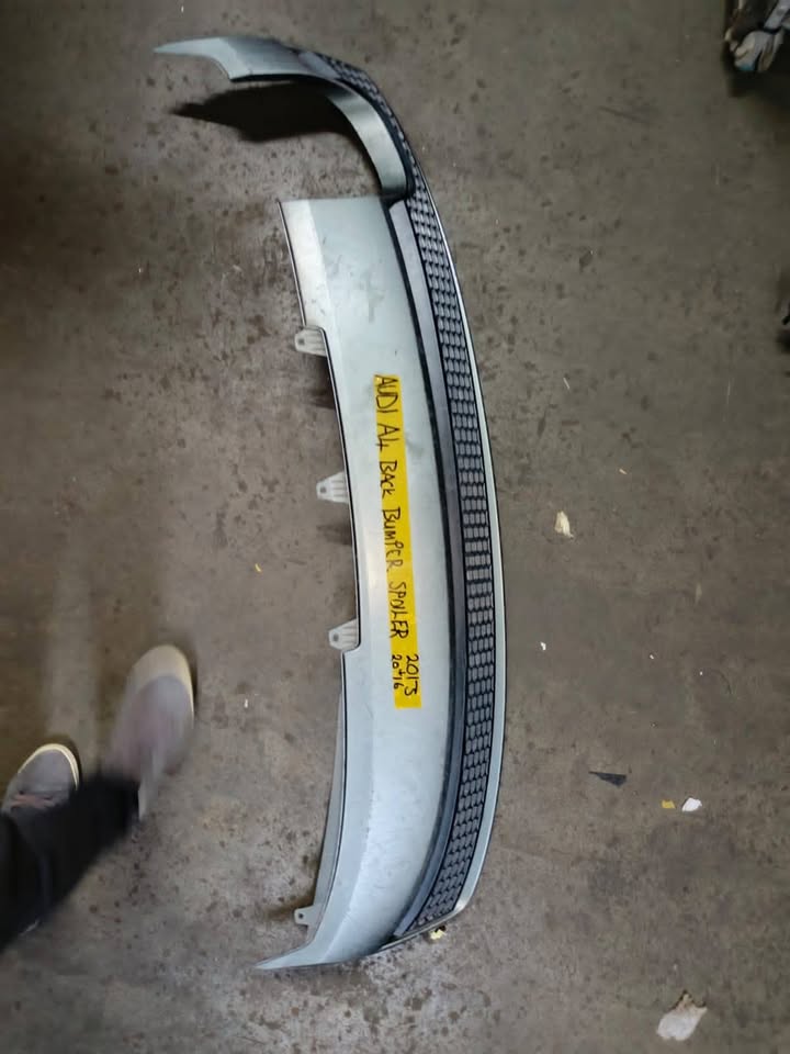 Audi A4 Back Bumper Spoiler 2013-2016 - Private Seller
