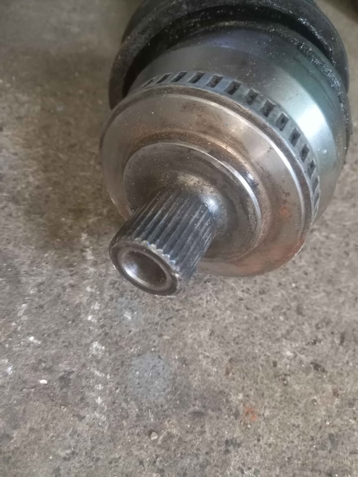 AUDI ADR 1.8 CV JOINT OEM LEFT AND RIGHT - Private Seller