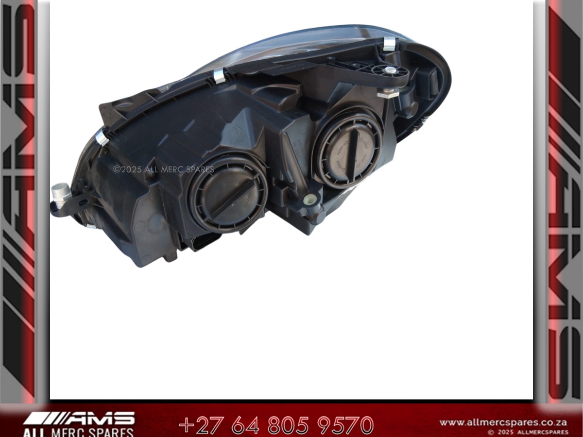 NEW W204 FACELIFT NON-XENON CHROME RIGHT HEADLIGHT - Private Seller NEW W204 FACELIFT NON-XENON CHROME RIGHT HEADLIGHT - Private Seller