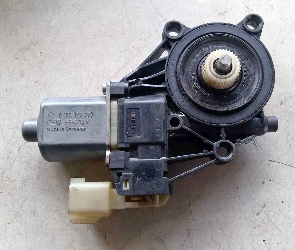 Ford fiesta 2012 right rear window mechanism motor selling - Private Seller Ford fiesta 2012 right rear window mechanism motor selling - Private Seller