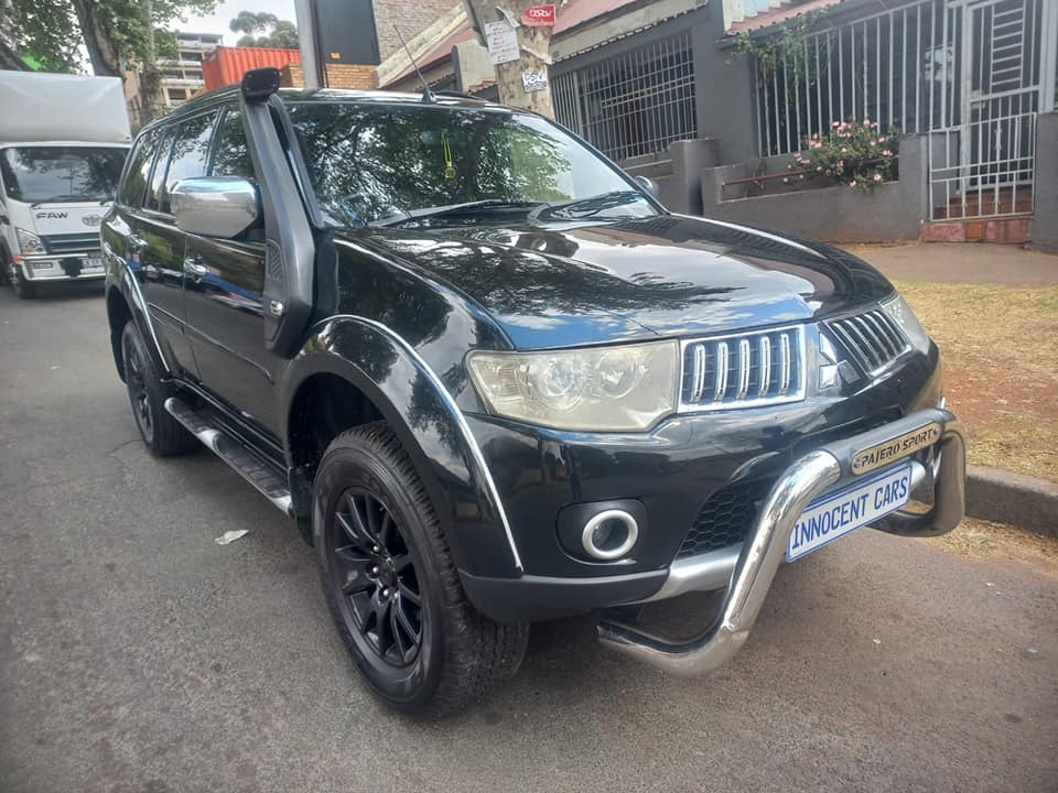 2010 MITSUBISHI PAJERO SPORT 3.2 ENGINE DIESEL, AUTOMATIC 4X4,