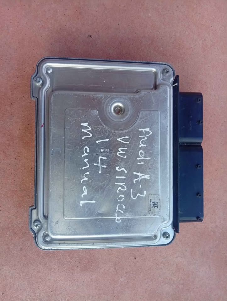 Audi A3 1.4 03C906016F VW Scirocco  0261S04652 MED17.5.5 CAXC  electronic control unit (EC - Private Seller