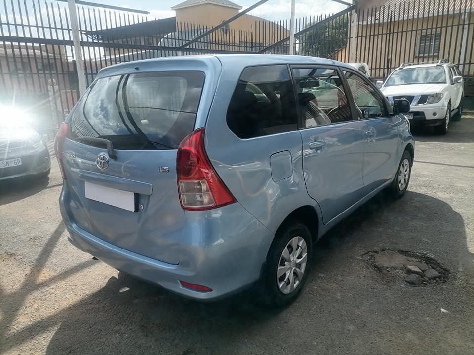 2013 Toyota Avanza 1.5sx seven seater
