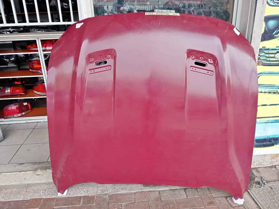 FORD MUSTANG BONNET - Private Seller FORD MUSTANG BONNET - Private Seller