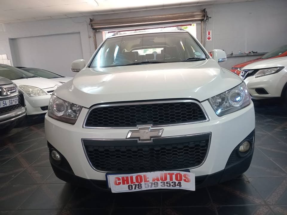 2012 Chevrolet Captiva 2.4 Petrol, Automatic 7 Seater, White color 92000km