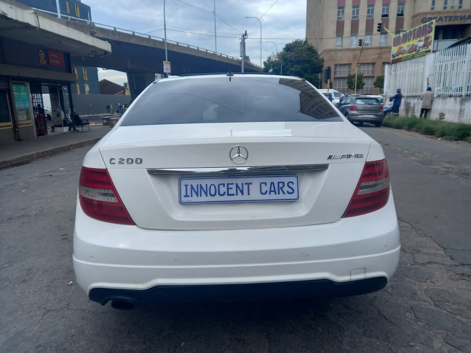 2013 MERCEDES-BENZ C200 PETROL, AUTOMATIC TRANSMISSION, WHITE COLOUR, 94000KM