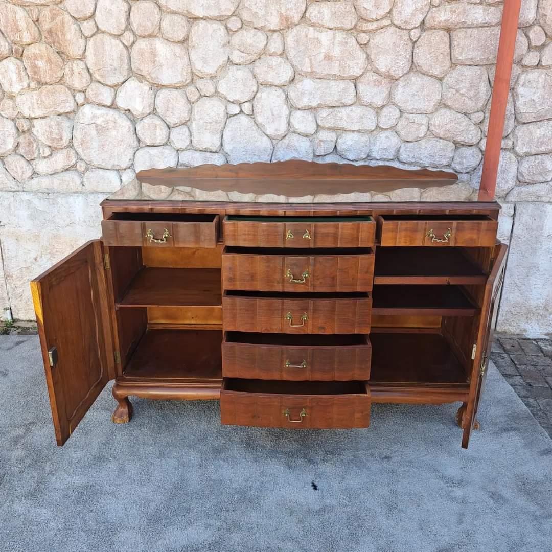 STUNNING IMBUIA DININGROOM SUITE AND DRESSER FOR SALE