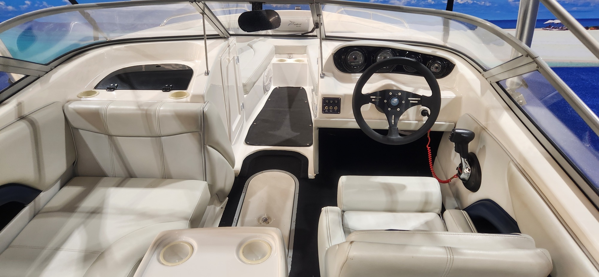PANACHE 2150 LX ON TRAILER 250 HP MERCURY VERADO 4 STROKE 147 HOUR