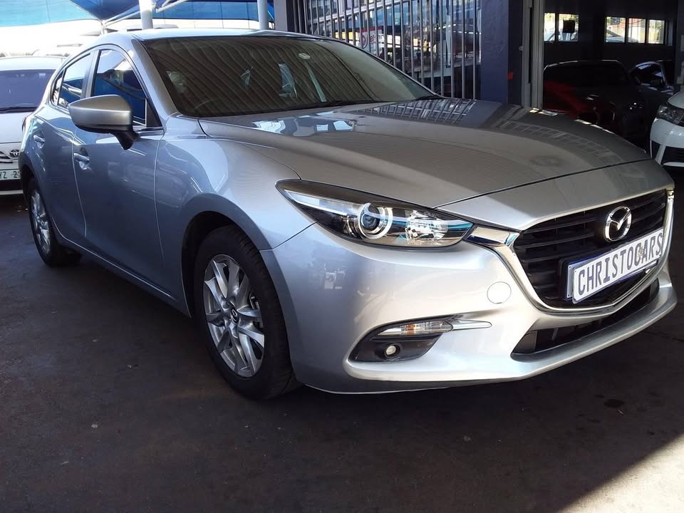 2017 model Mazda 3 dynamic hacthback