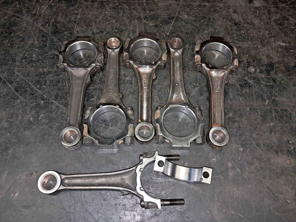 Nissan VG30 Connecting rods Nissan VG30 Connecting rods