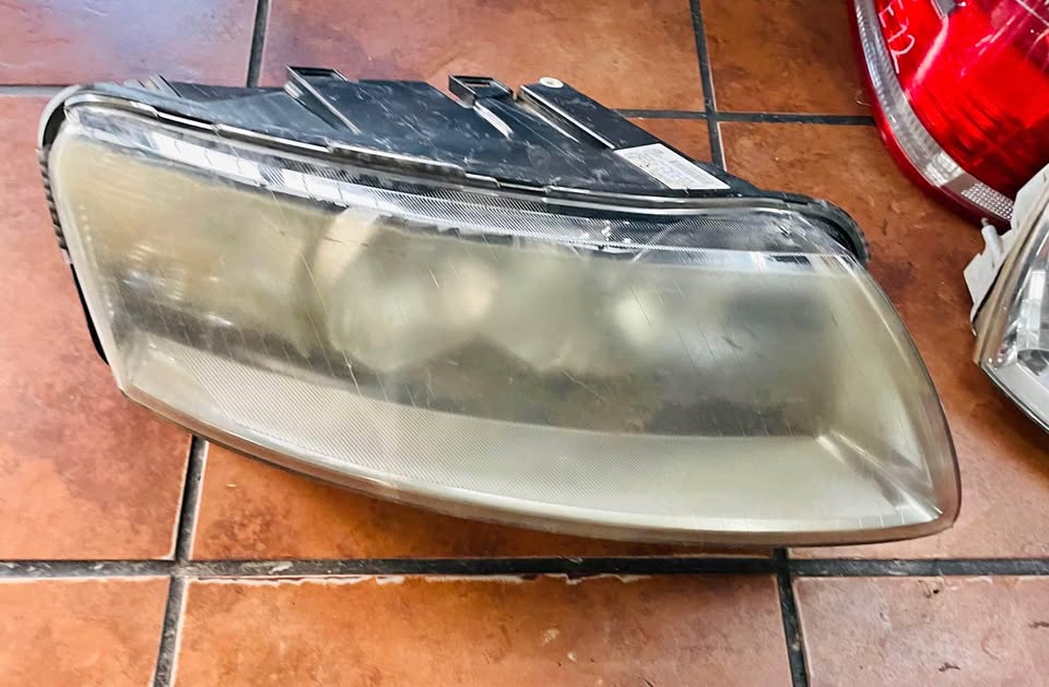 Audi A6 headlight 2005/08 - Private Seller Audi A6 headlight 2005/08 - Private Seller