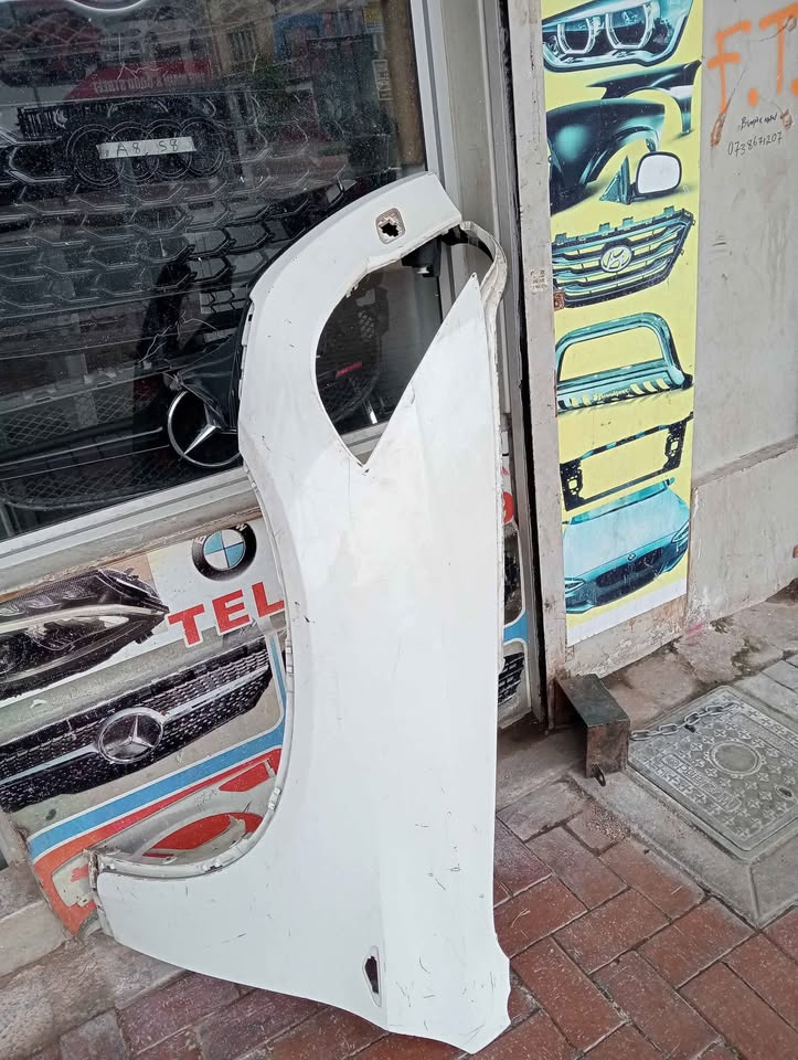 BMW X6 E71 Fender  Used Auto Body Spare Parts at Sema Spare Center. Affordable - Private Seller
