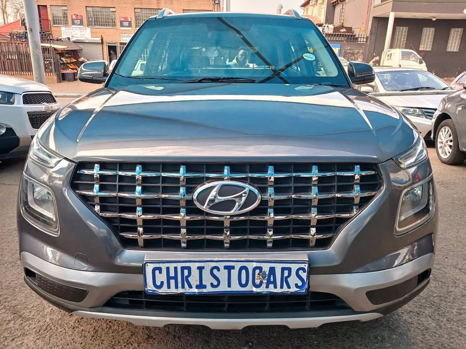 2020 model Hyundai Venue hatchback automatic transmission petrol 1.0 T engine capacity mileage 47000