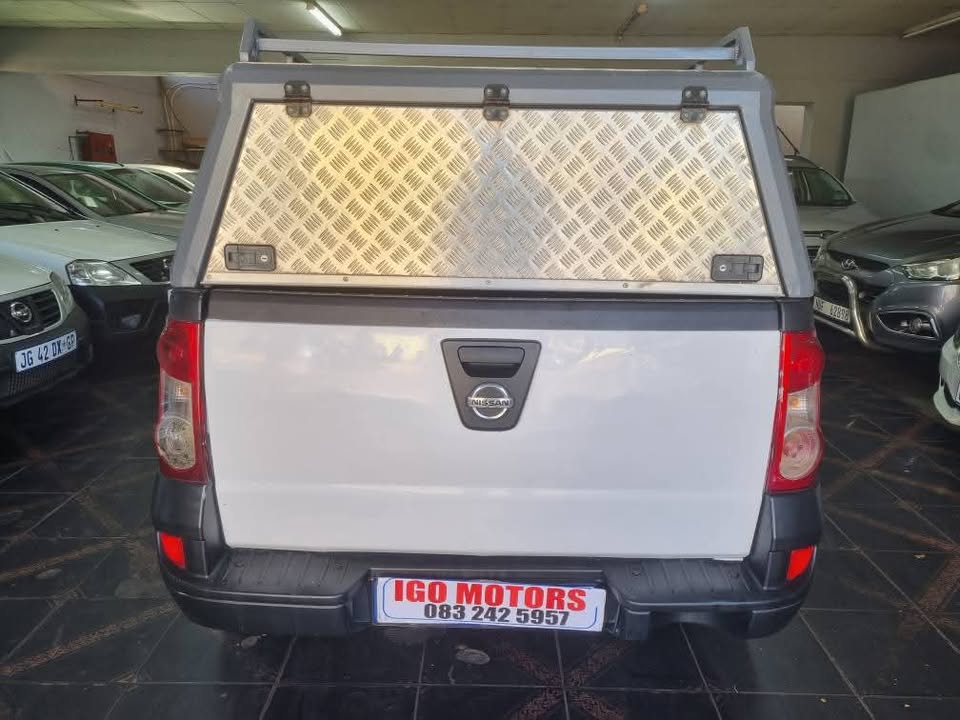 2016 Nissan Np200 1.6Manual 91000km Mechanically Perfect with Canopy, Clothes Seat interior,