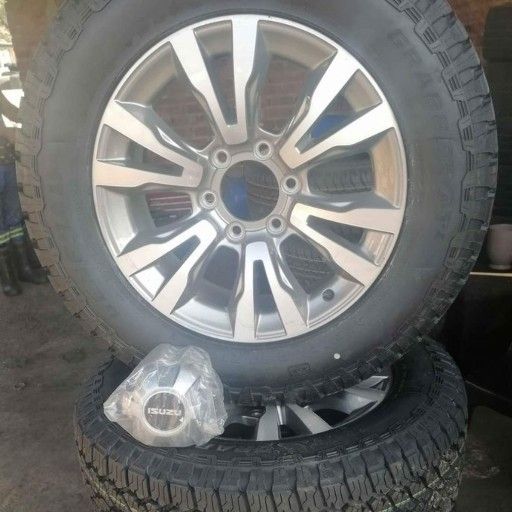 Isuzu silver rims and tyres