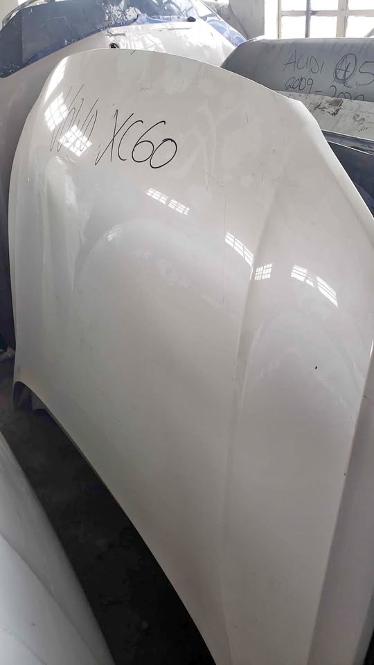 Volvo XC 60 Bonnet - Private Seller Volvo XC 60 Bonnet - Private Seller