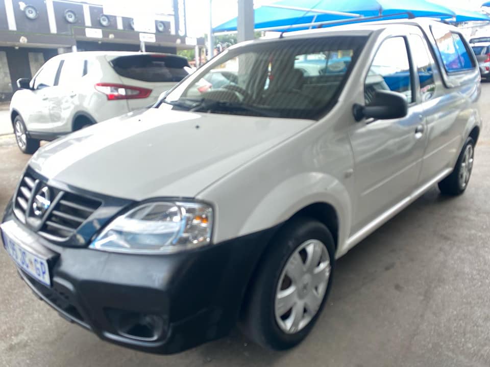 2016 NISSAN NP200 1.6 CANOPY MANUAL