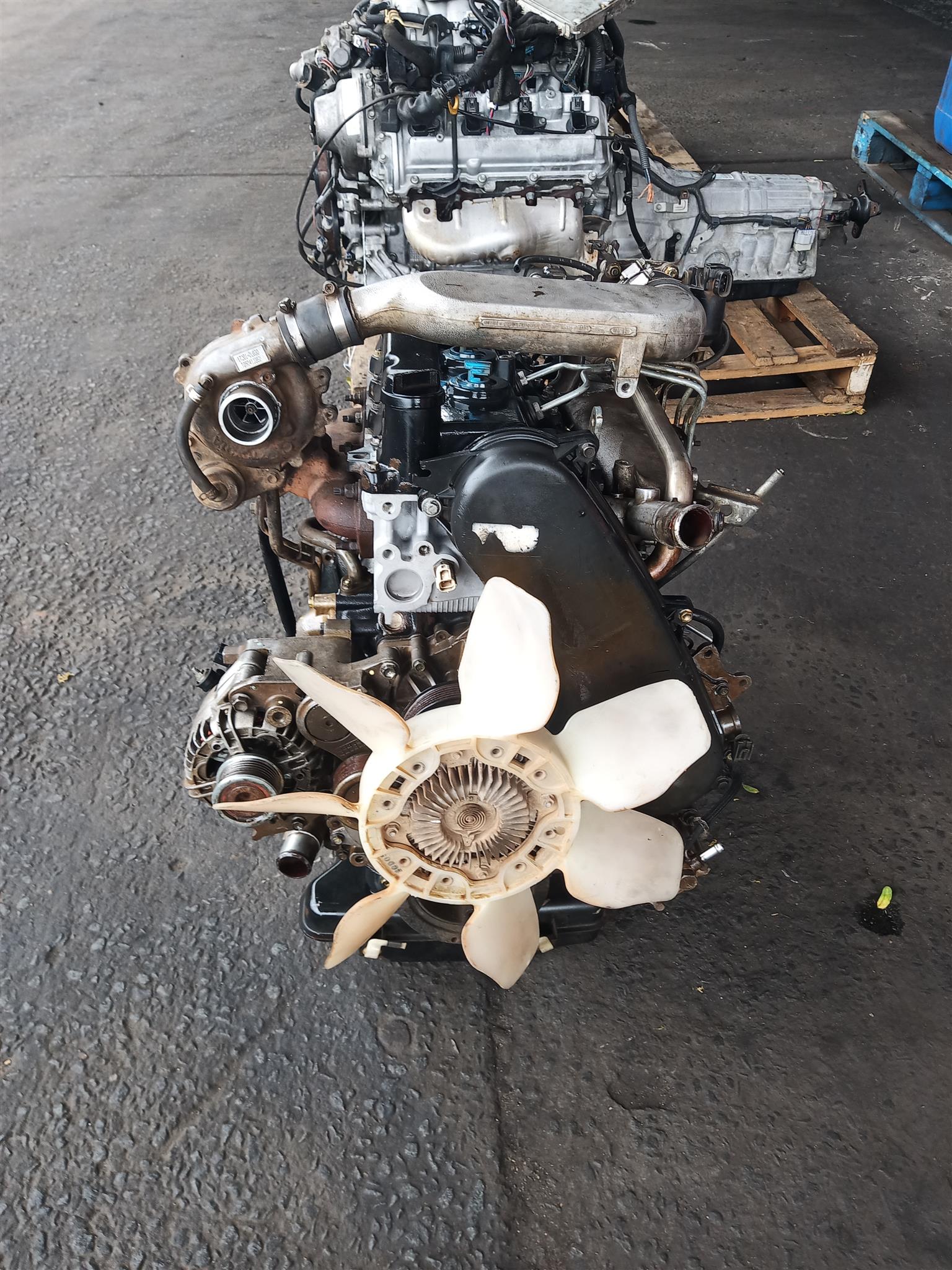 TOYOTA 2.5 TURBO DIESEL 2KD ENGINE COMPLETE - Private Seller