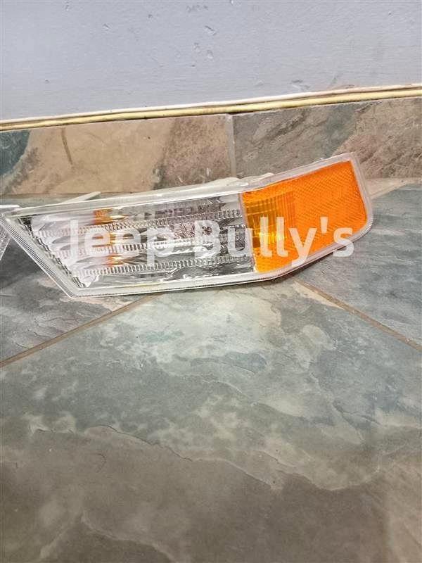 Brand New Jeep Patriot Right Hand Indicator Light - Private Seller Brand New Jeep Patriot Right Hand Indicator Light - Private Seller