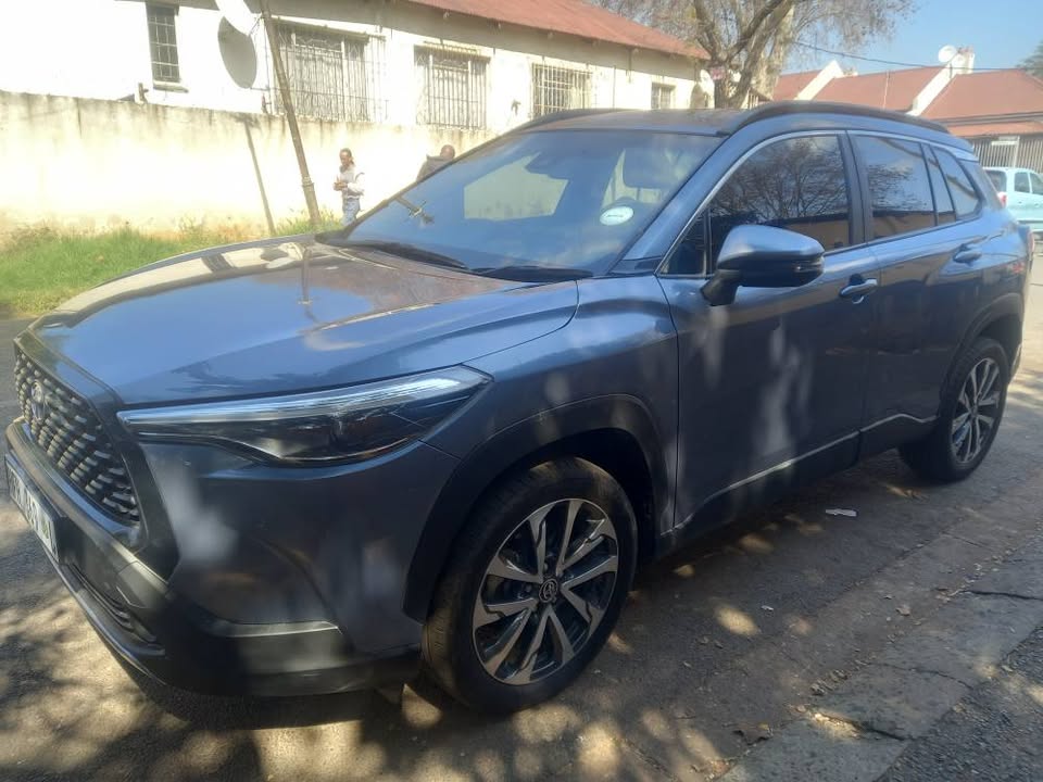 2024 Toyota Corolla Cross 1.8 Petrol, Automatic, Blue,18000kms,Service book.