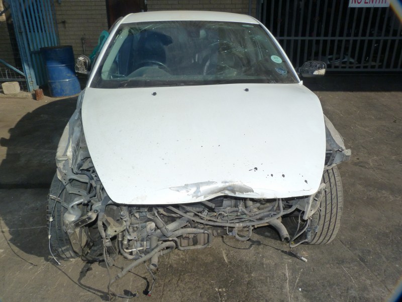 Volvo S40 2.4i Manual White - 2005 STRIPPING FOR SPARES - Private Seller Volvo S40 2.4i Manual White - 2005 STRIPPING FOR SPARES - Private Seller