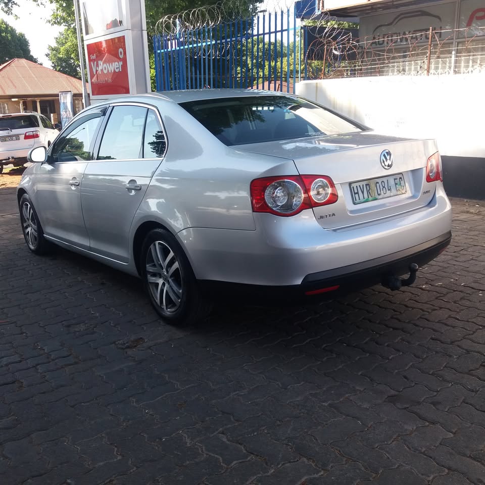 2006 VOLKSWAGEN JETTA 6 2.0FSi Available