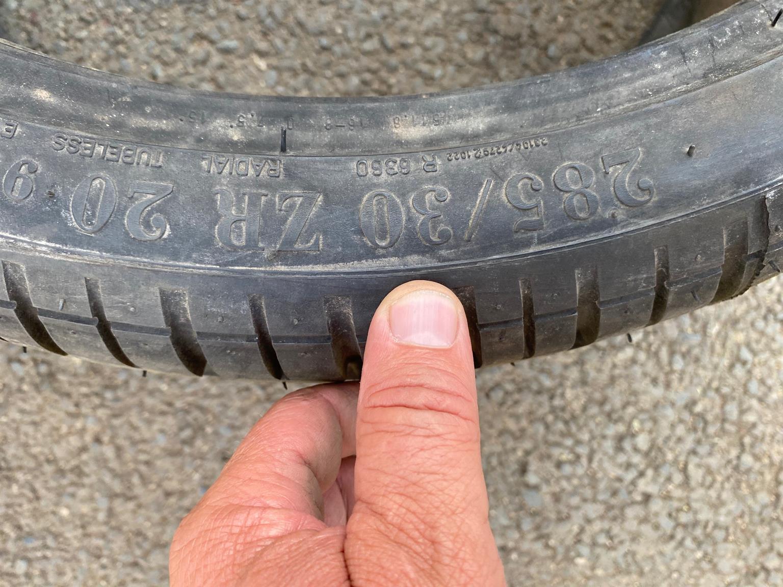 Tyre 285x30x20 Pirelli P Zero