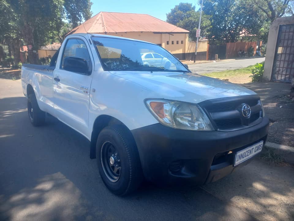 2005 TOYOTA HILUX S-CAB 2.5 D4D DIESEL, MANUAL, WHITE COLOR, 98000KM