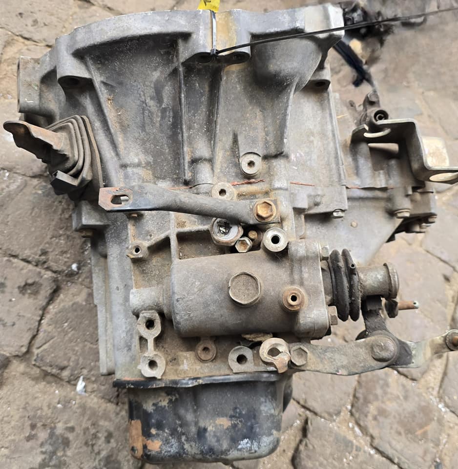 Toyota Conquest 4 Speed Gearbox - Private Seller Toyota Conquest 4 Speed Gearbox - Private Seller