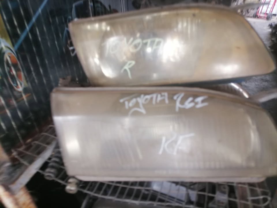 TOYOTA RSI HEADLIGHT (EACH) - Private Seller