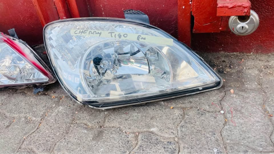 CHERY Tiggo T11 headlight - Private Seller CHERY Tiggo T11 headlight - Private Seller