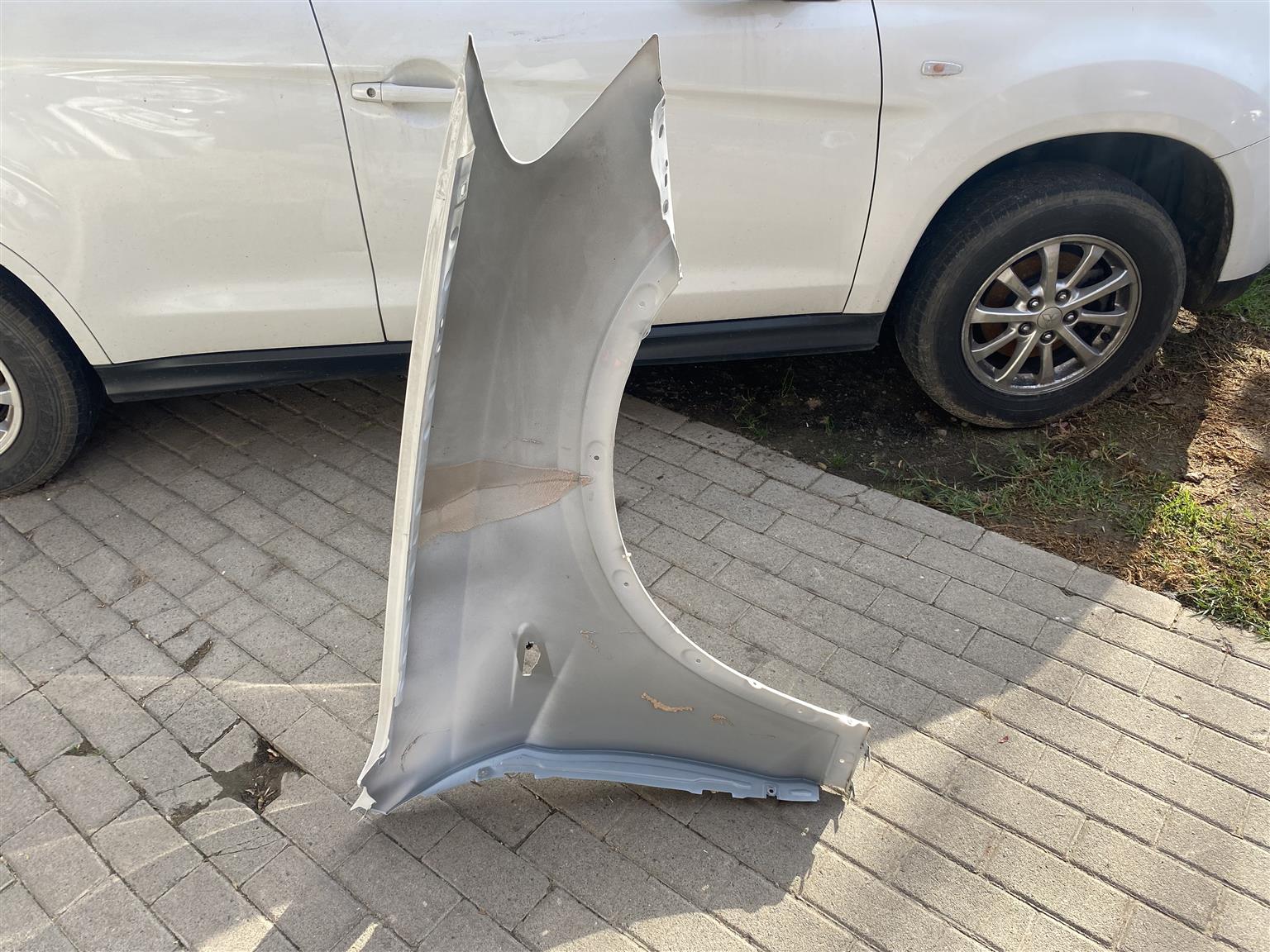 2016 BMW X3 F25 M-SPORT LEFT FRONT FENDER FOR SALE. IN PRISTINE CONDITION