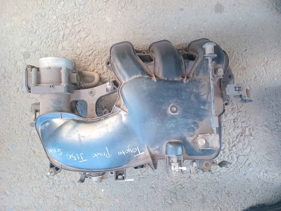 Toyota Prado J150 series intake manifold for sale WhatsApp or cell - Private Seller