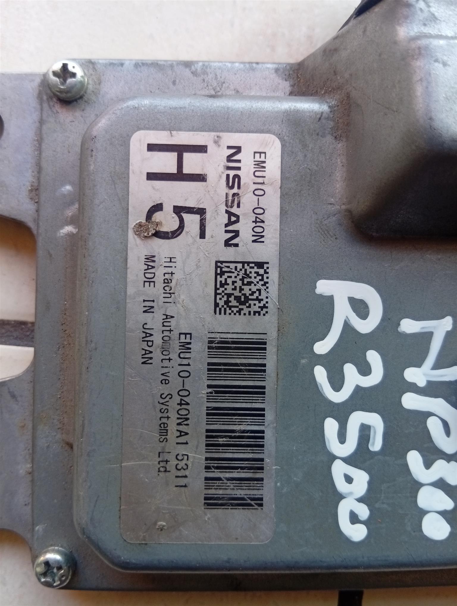 2016-2023 nissan juke Navara np300 ECU computer box - Private Seller