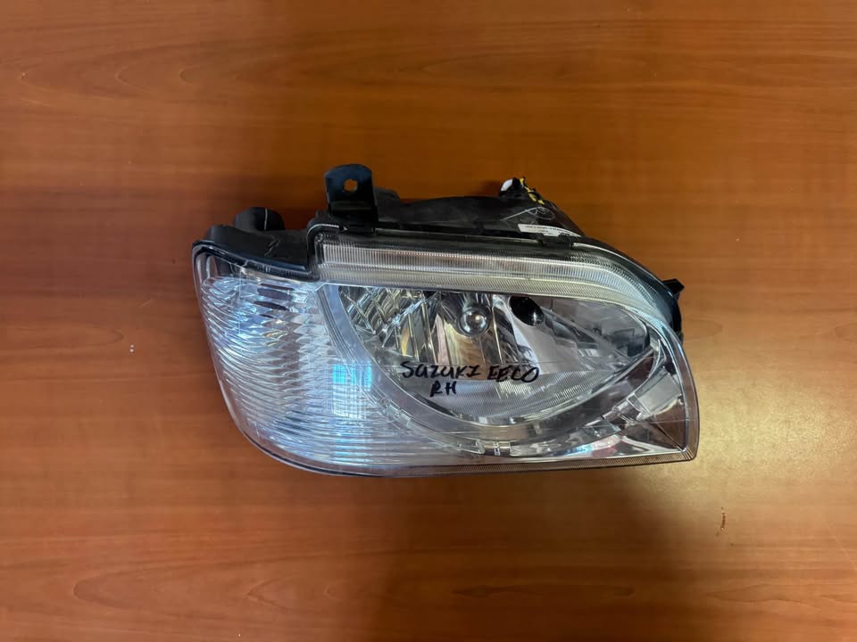 Suzuki EECO Right Headlight - Private Seller