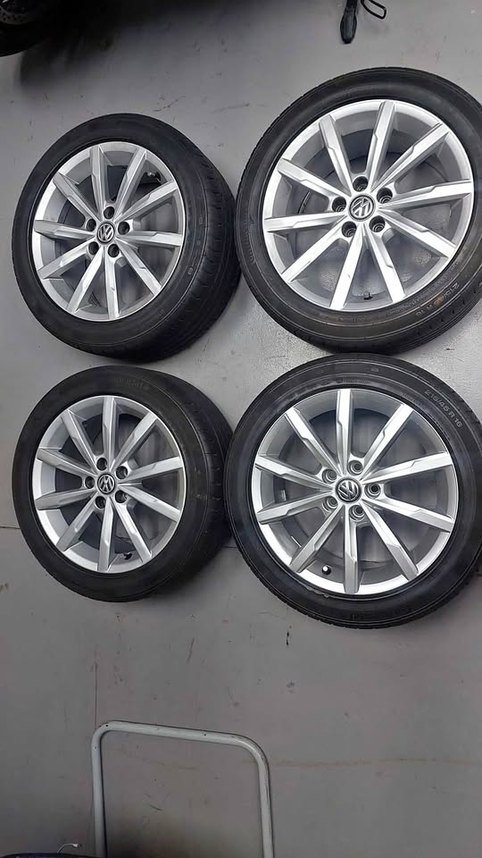 Mags & tyres: VW polo