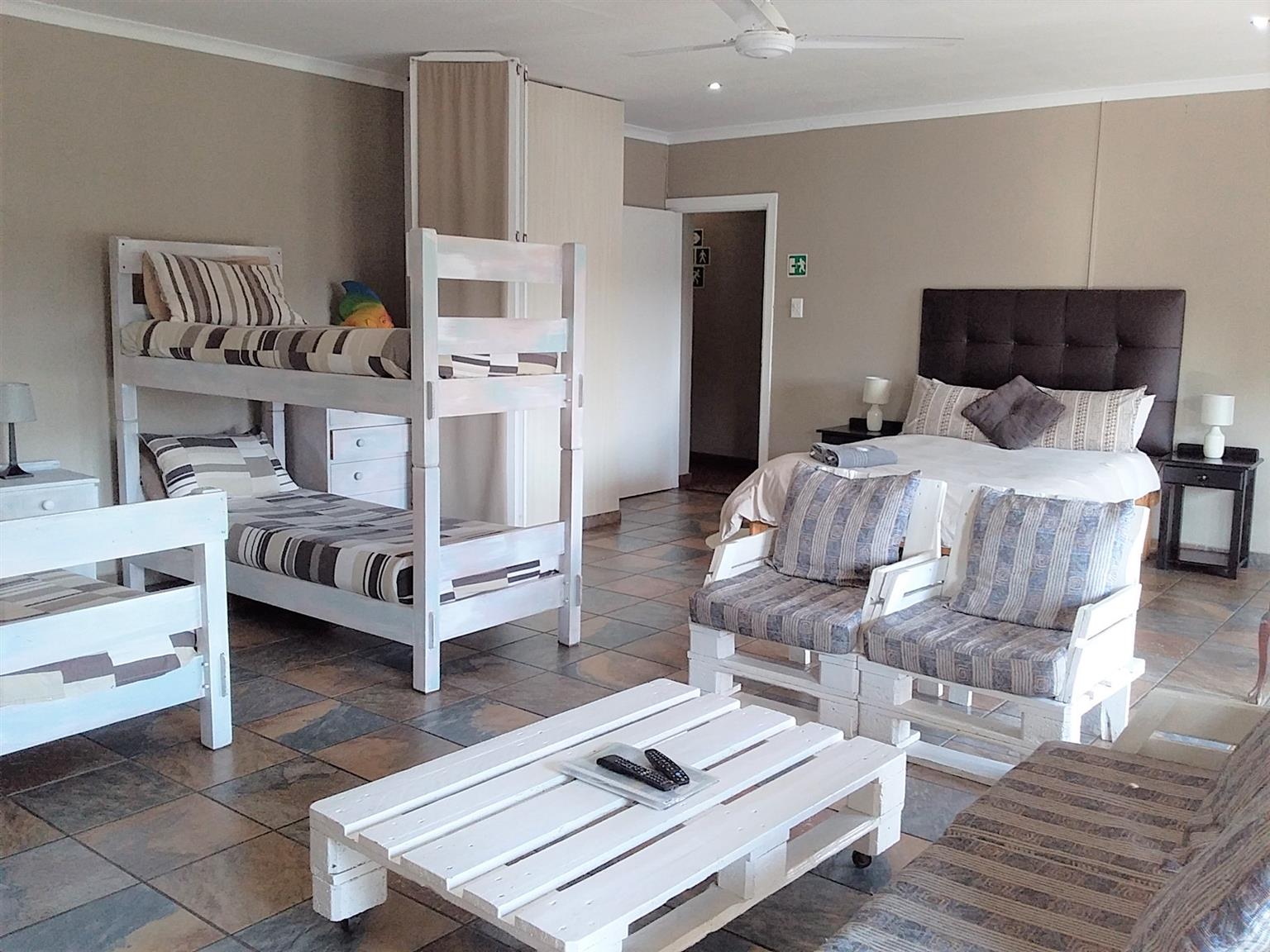 Affordable Accommodation with a Stunning Sea View GROUPS DISCOUNT FOR WORK GROUPS .
