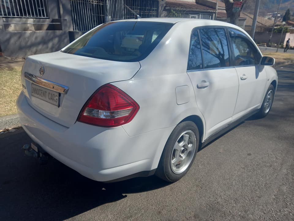2009 NISSAN TIIDA 1.6 ENGINE PETROL, MANUAL, WHITE COLOR