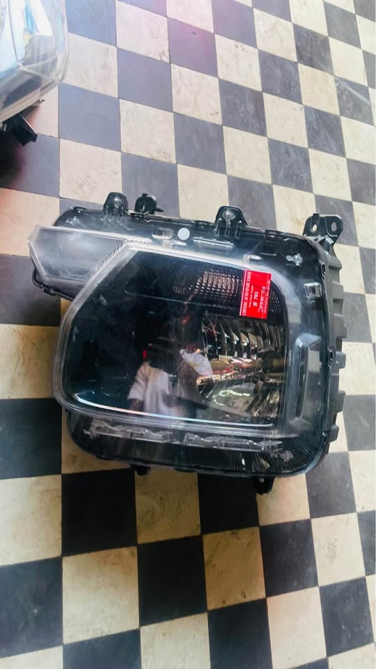 Hyundai Staria headlight - Private Seller Hyundai Staria headlight - Private Seller