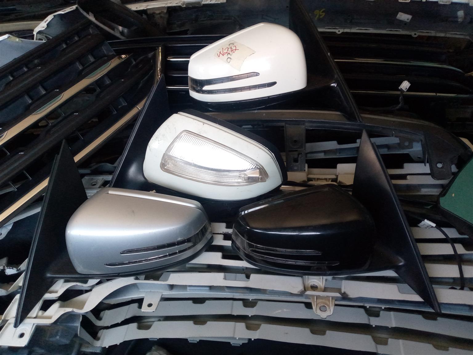 Mercedes Benz C180 Side Mirror Cover And Glass For Sale WhatsApp Kato Auto Spare - Private Seller