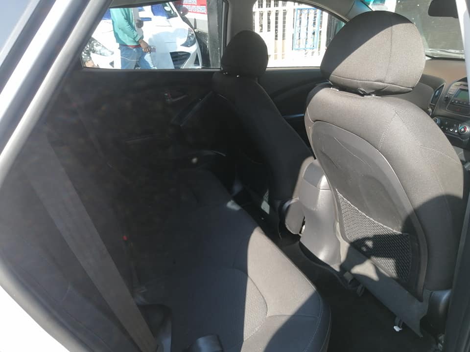 2015 Hyundai IX-35 2.0 Manual 98000km