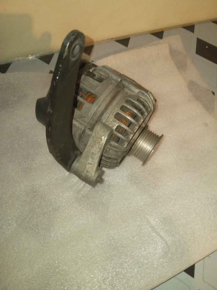Opel corsa alternator - Private Seller