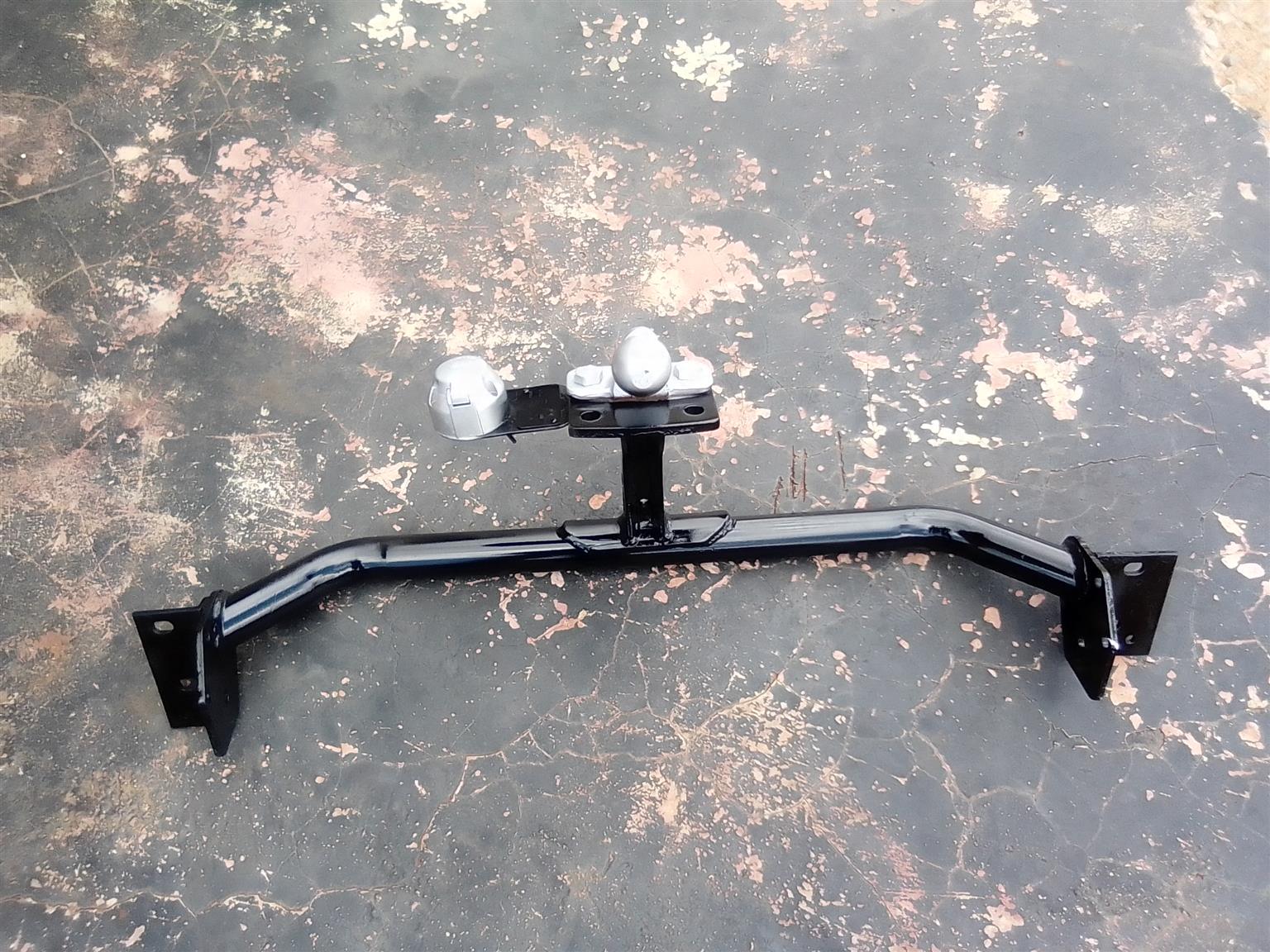 Toyota Corolla 1.6 tow bar for sale in good condition. - Private Seller