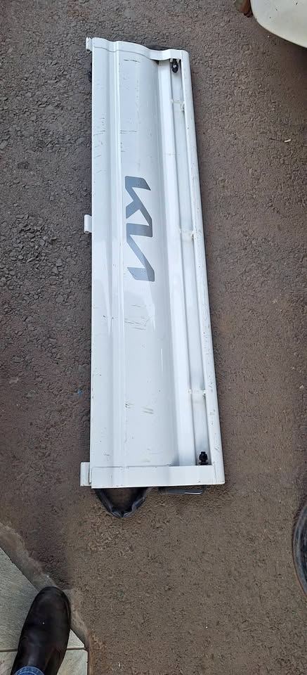 Kia K2700 Tailgate For Sale - Private Seller Kia K2700 Tailgate For Sale - Private Seller