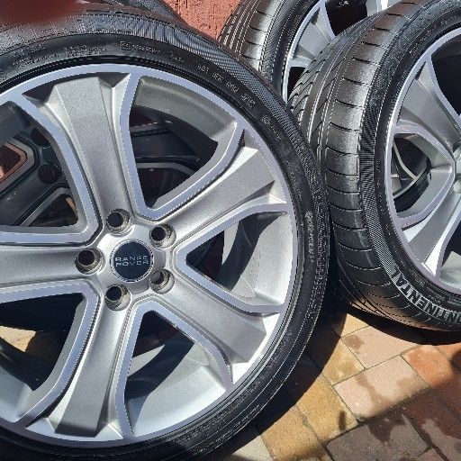 RANGE ROVER 20INCH MAGS AND TYRES - Private Seller RANGE ROVER 20INCH MAGS AND TYRES - Private Seller