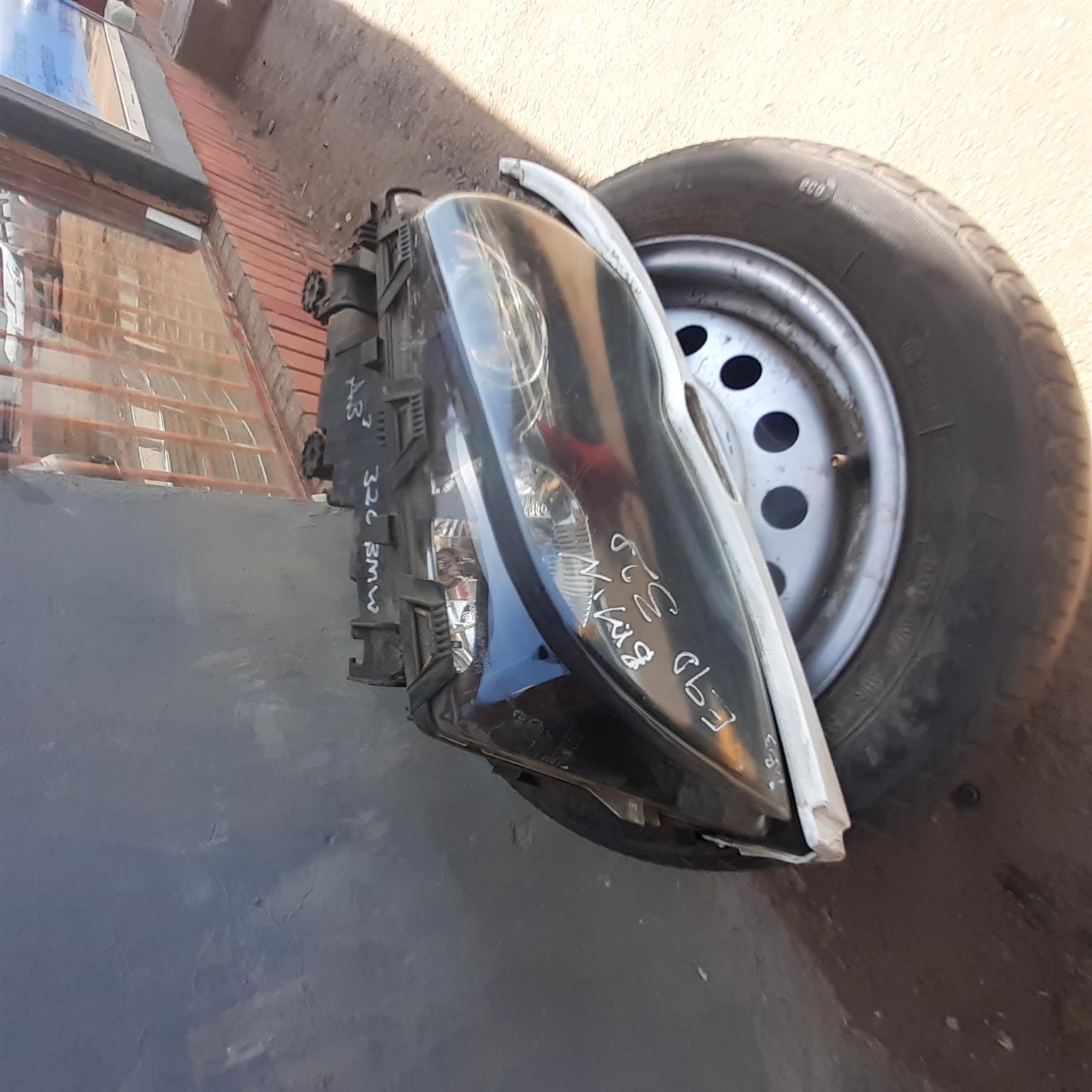 BMW 320D LEFT HEADLIGHT FOR SALE DELIVERY AVAILABLE COUNTRY WIDE - Private Seller BMW 320D LEFT HEADLIGHT FOR SALE DELIVERY AVAILABLE COUNTRY WIDE - Private Seller