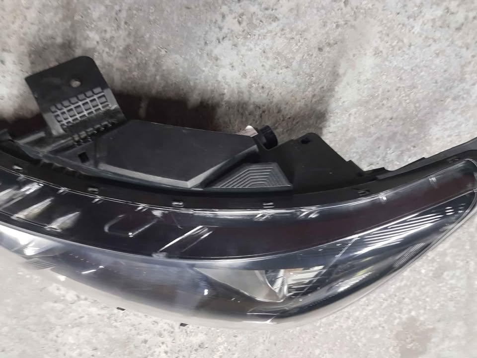 Hyundai i20 grand headlamp - Private Seller