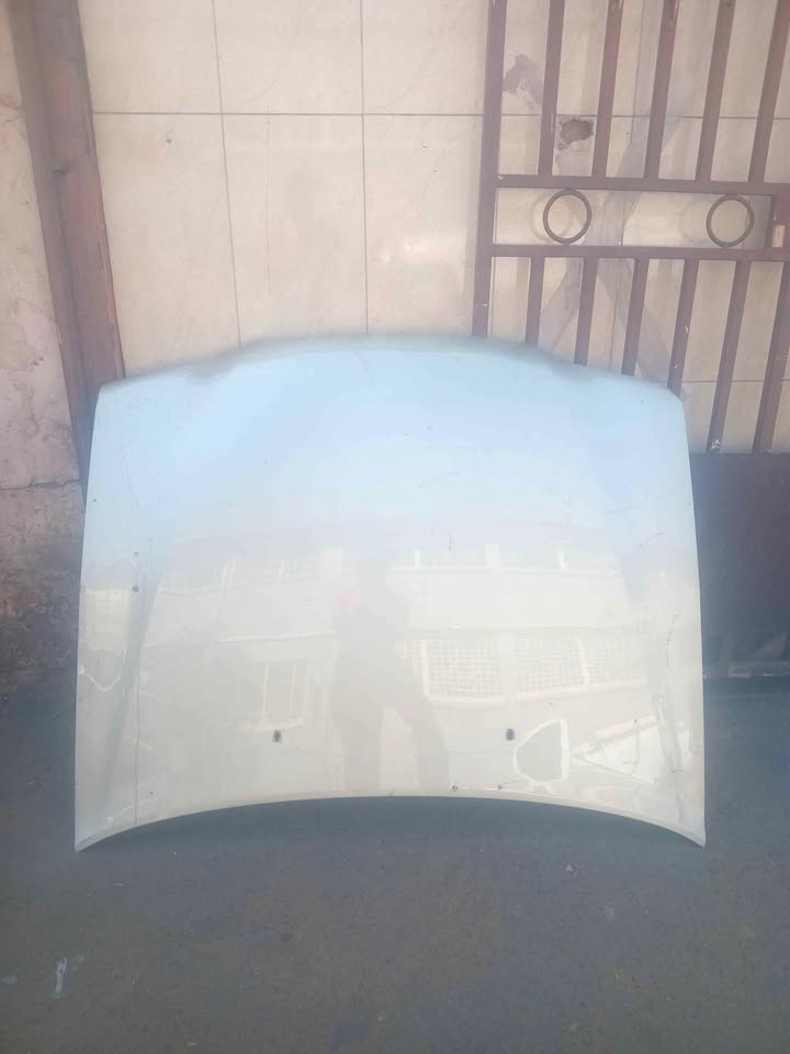 Toyota Tazz bonnet - Private Seller Toyota Tazz bonnet - Private Seller