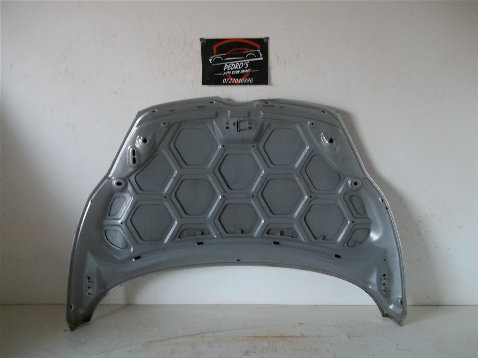 Ford Fiesta '11-'13 bonnet - Private Seller Ford Fiesta '11-'13 bonnet - Private Seller